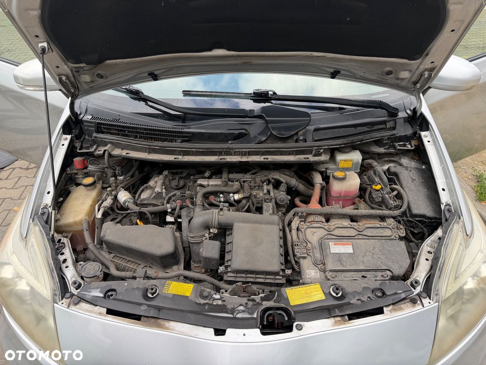 Toyota Prius 1.8 HSD Active - 11