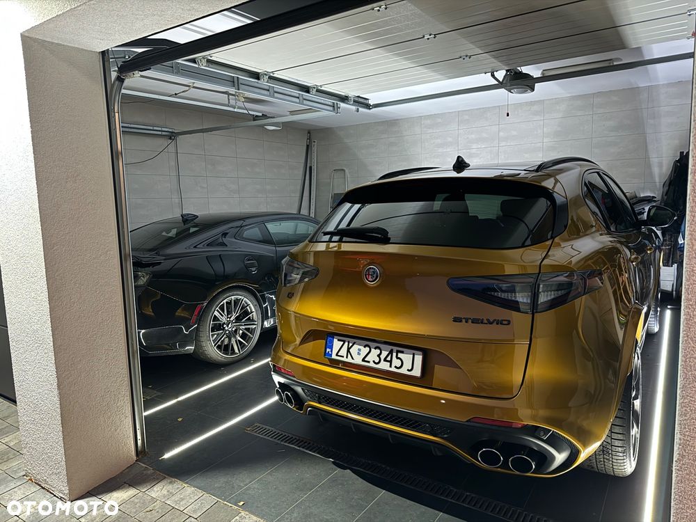 Alfa Romeo Stelvio 2.9 V6 Bi-Turbo Quadrifoglio Q4 - 25