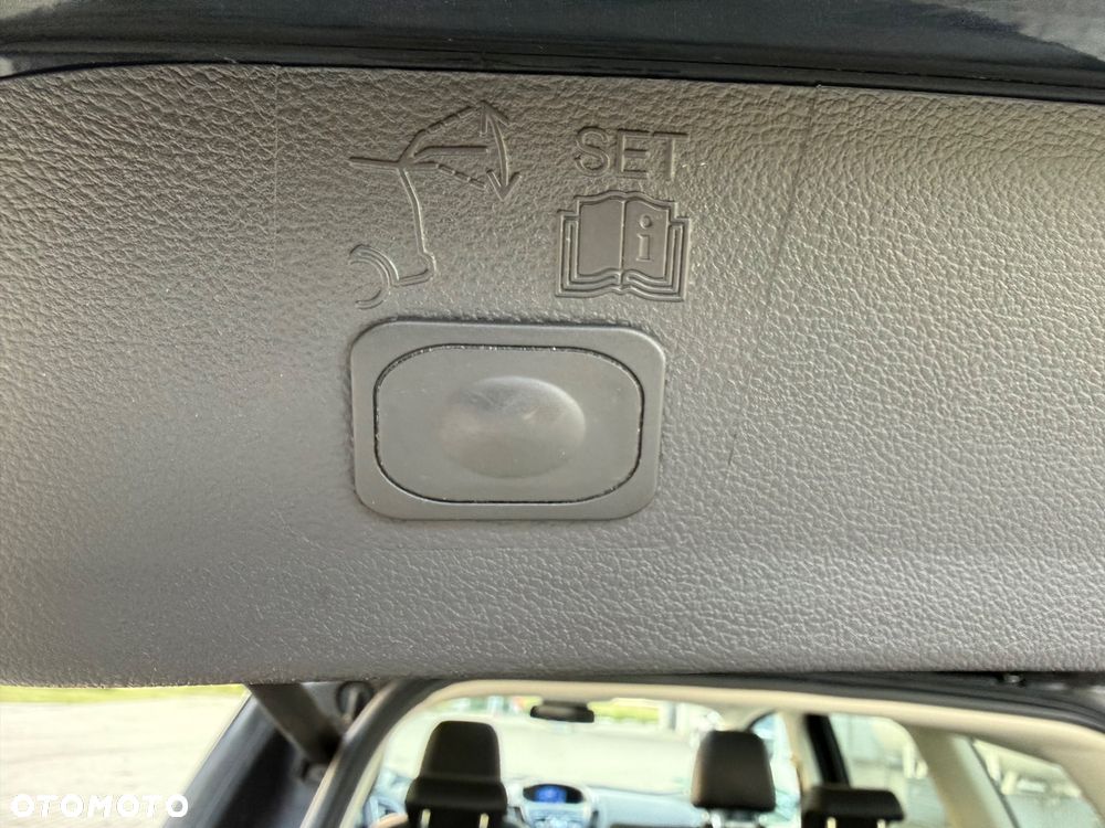 Ford Kuga 2.0 TDCi 4WD Titanium Plus - 25
