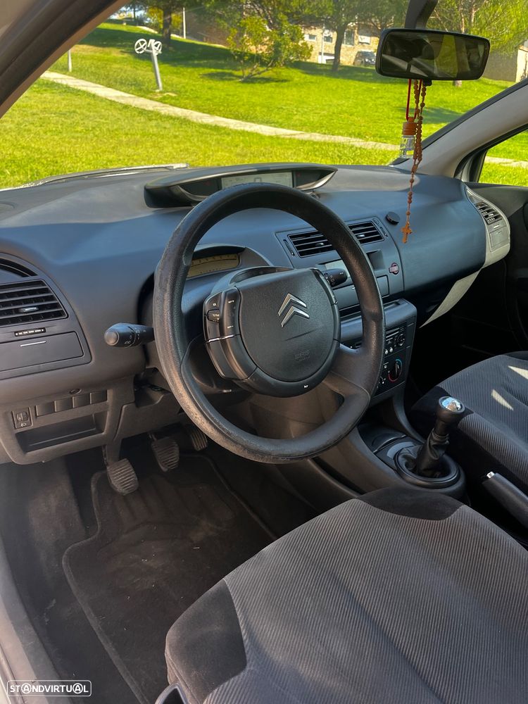 Citroën C4 1.4 16V SX - 9