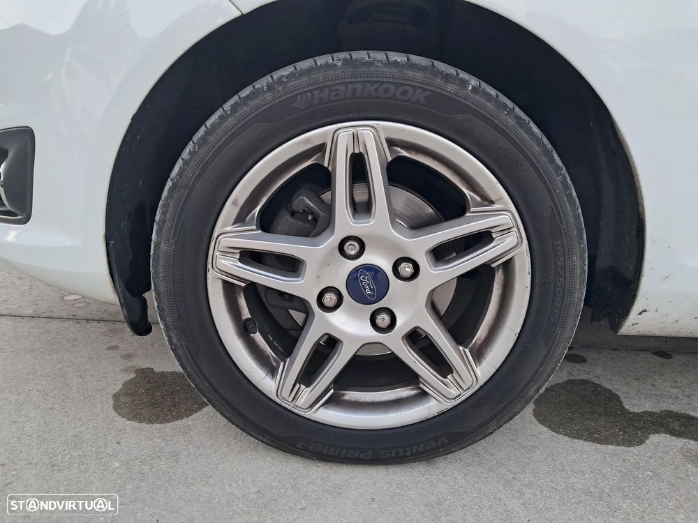 Ford Fiesta 1.5 TDCi Titanium - 24