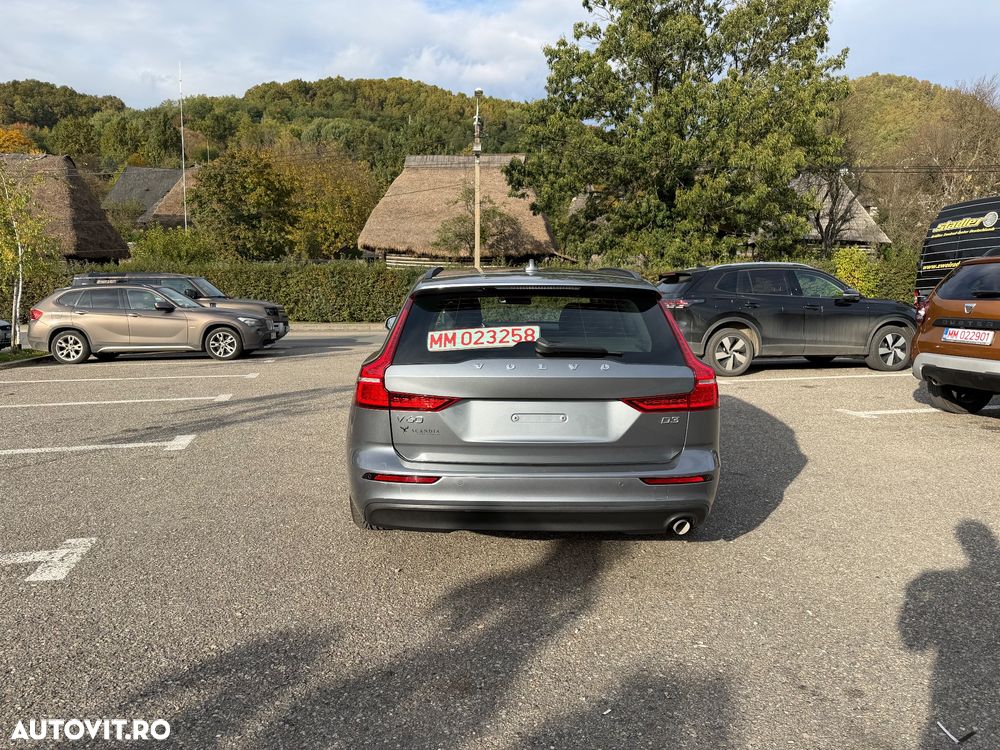 Volvo V60 D3 Momentum Core - 4
