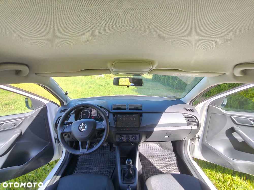 Skoda Fabia - 10