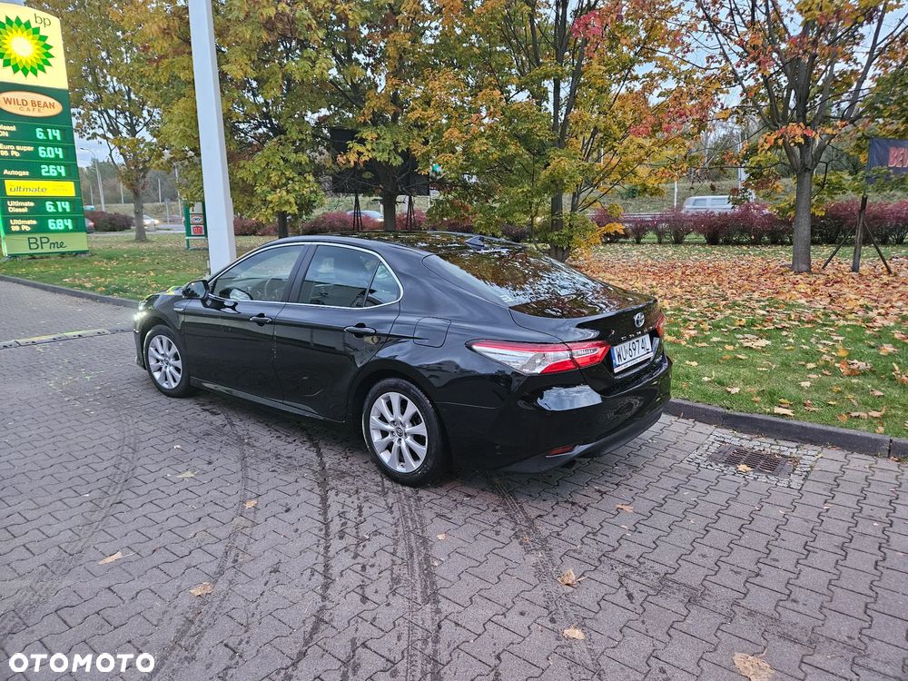 Toyota Camry 2.5 Hybrid Comfort CVT - 4