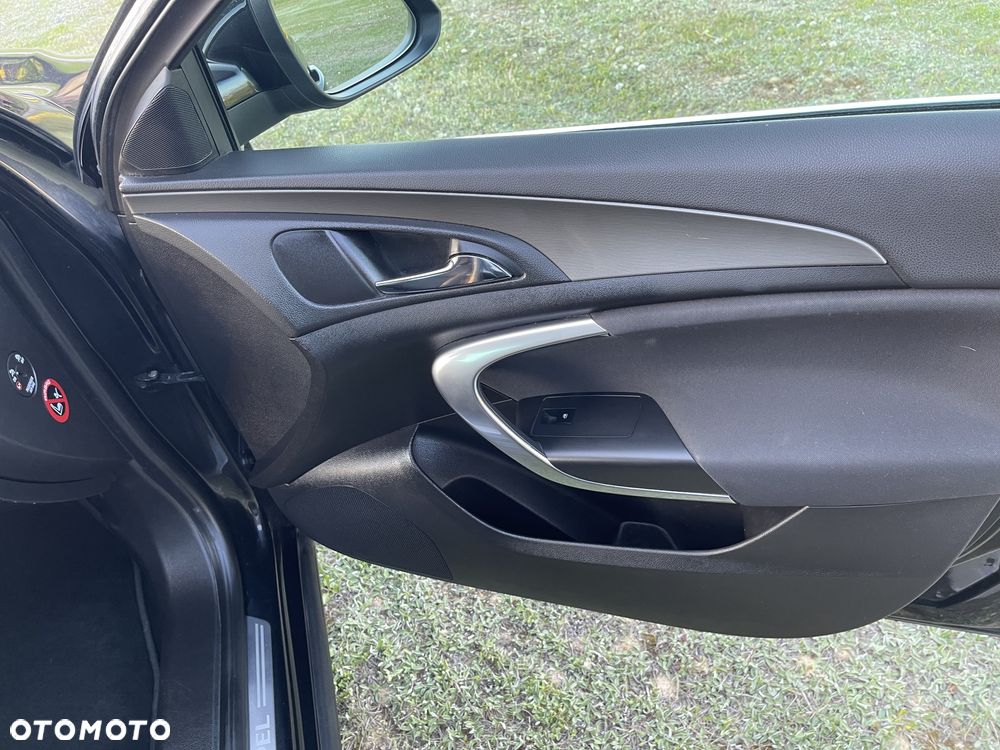 Opel Insignia 2.0 CDTI - 12