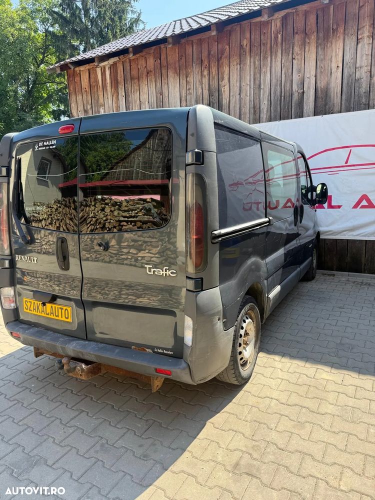 Renault Trafic - 18