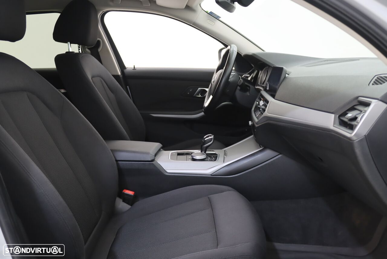 BMW 330 e Touring Corporate Edition Auto - 7