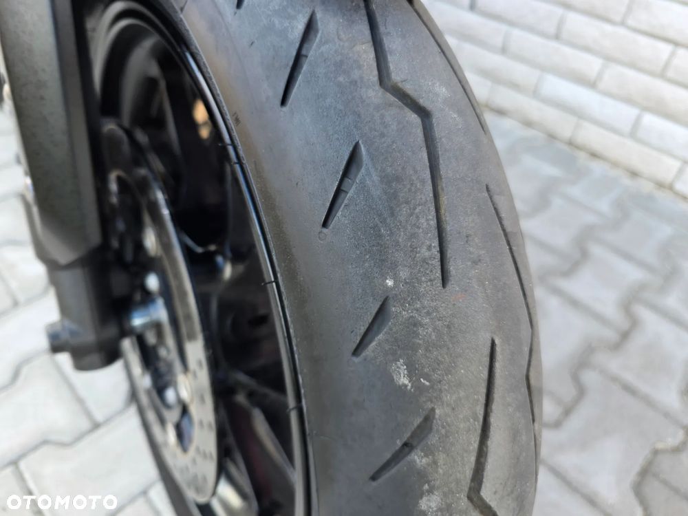 Yamaha MT - 8
