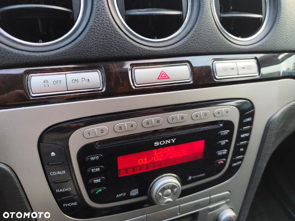 Ford Galaxy - 7