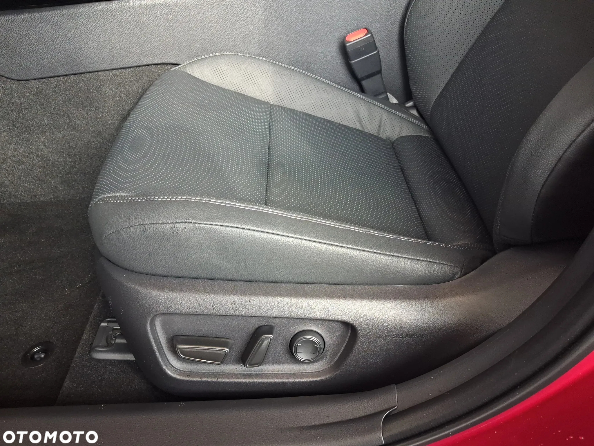 Toyota Camry 2.5 Hybrid Dynamic Force Executive e-CVT - 12