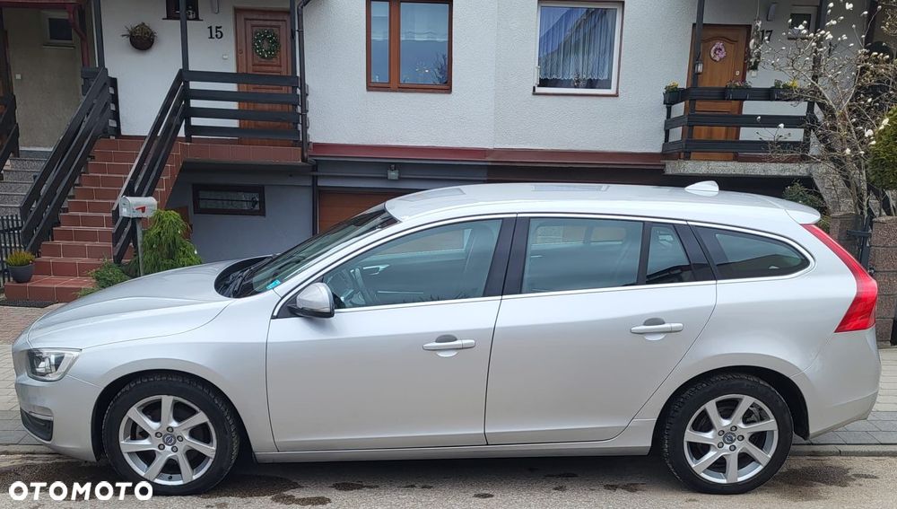 Volvo V60 D4 - 4