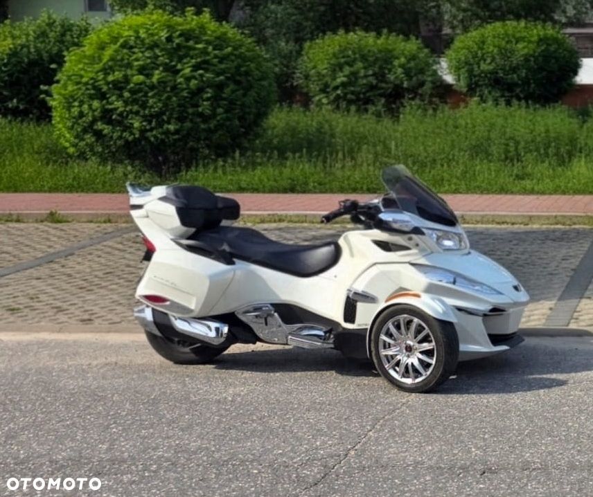 Can-Am Spyder - 1