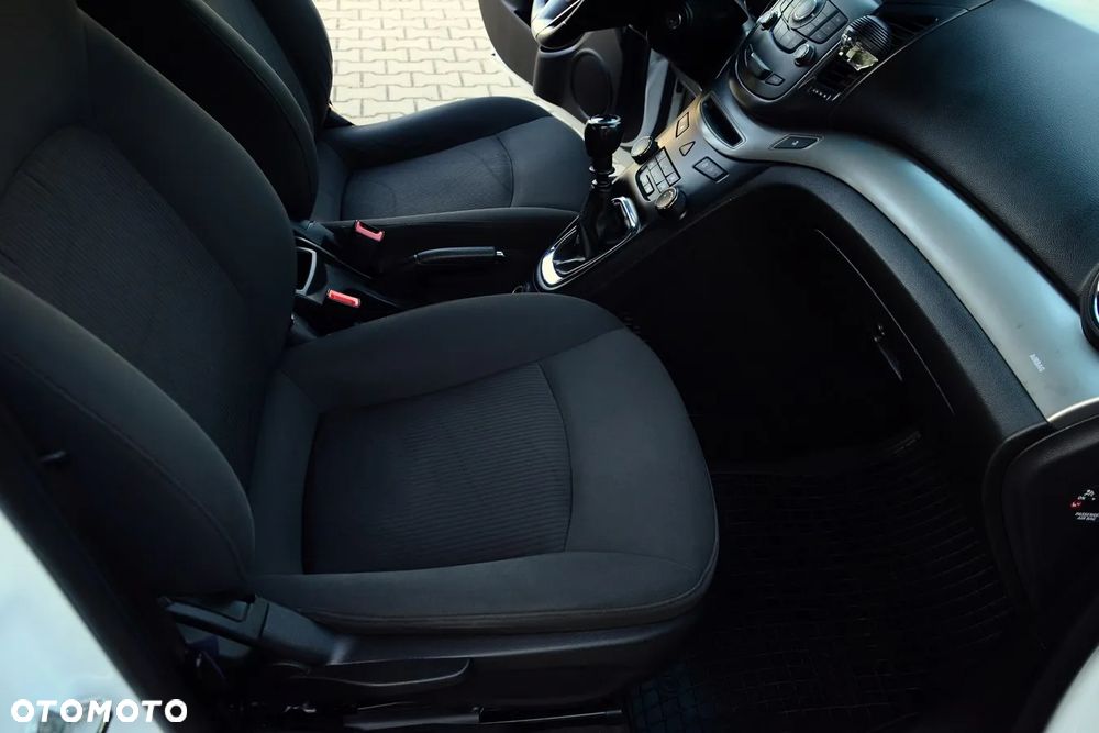 Chevrolet Orlando - 25