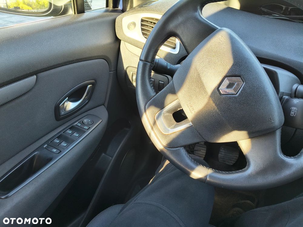 Renault Scenic 1.6 16V Expression - 8