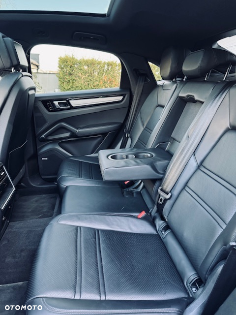 Porsche Cayenne Coupe - 9