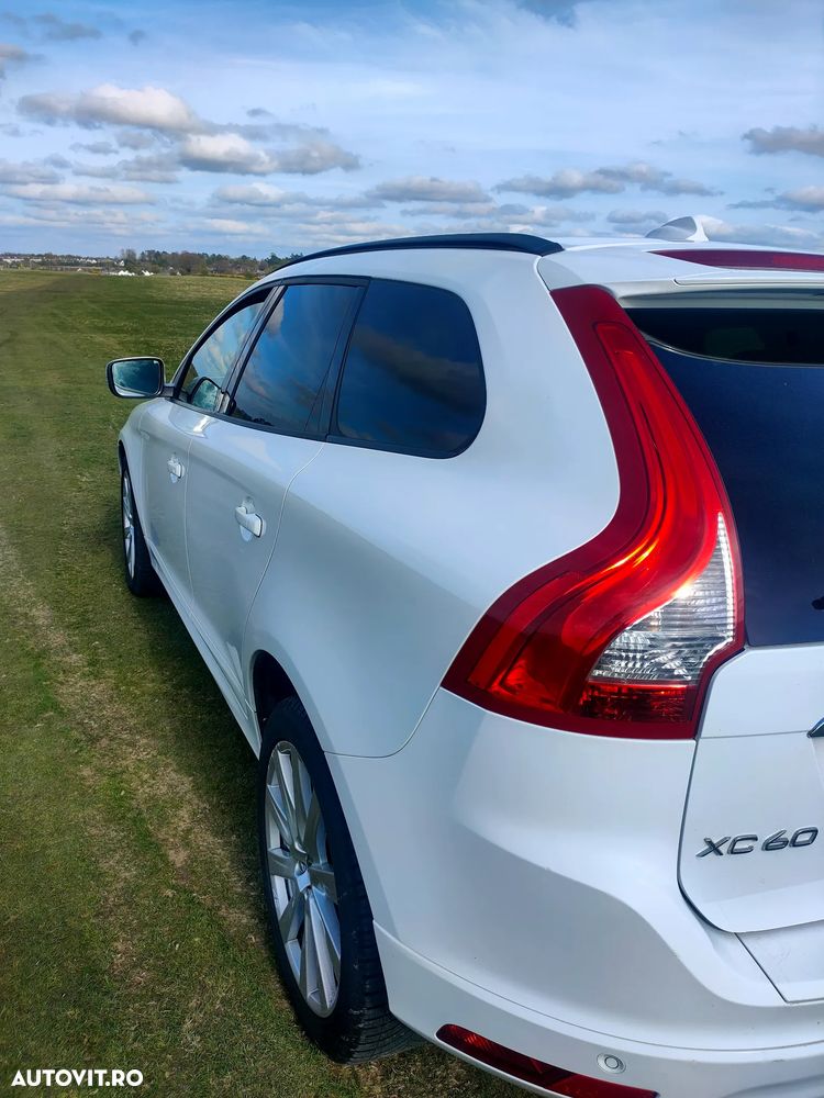 Volvo XC 60 D4AWD Kinetic - 4