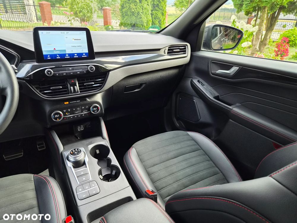 Ford Kuga 2.5 Duratec PHEV ST-LINE X - 21