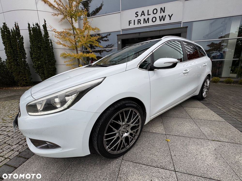 Kia Ceed 1.6 GDI SW ISG UEFA EURO 2016 - 6