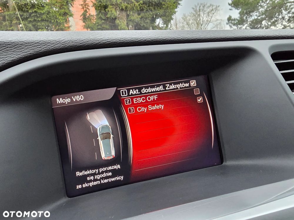 Volvo V60 T4 Geartronic R-Design - 20