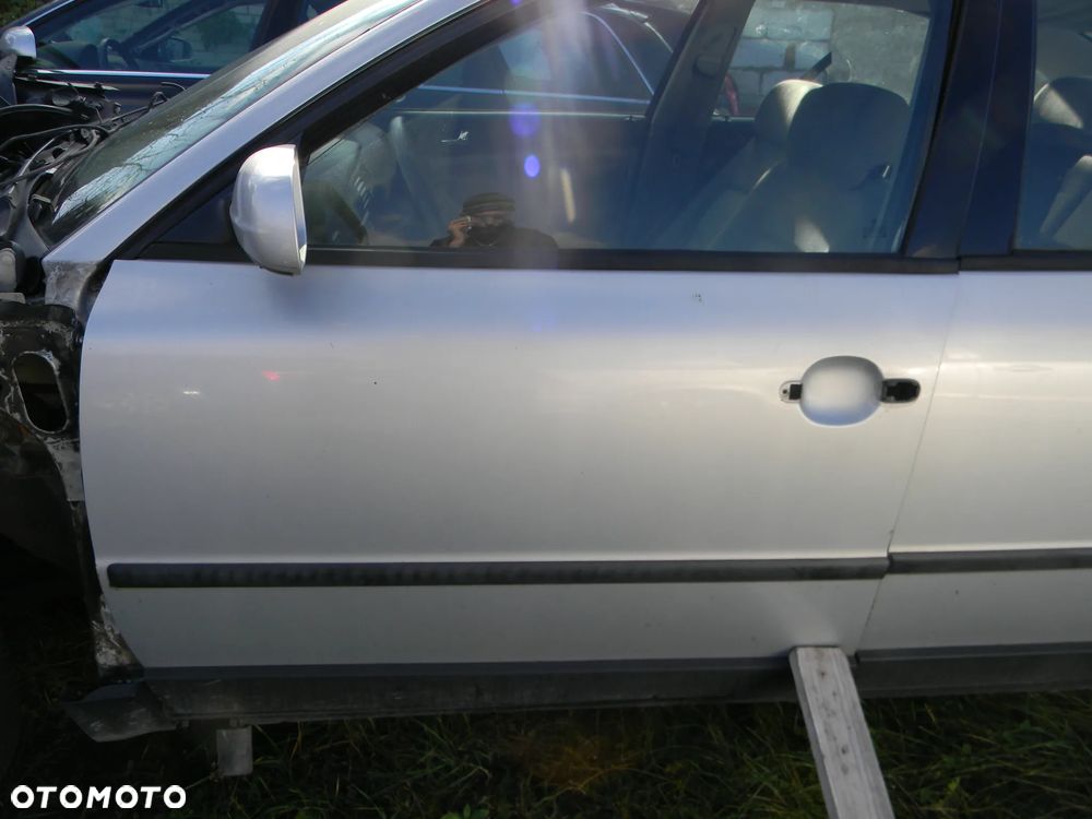 drzwi lewe prawe tył przód VW PASSAT B5 sedan LB7Z - 2
