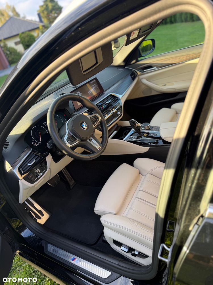 BMW Seria 5 530i xDrive GPF M Sport sport - 32