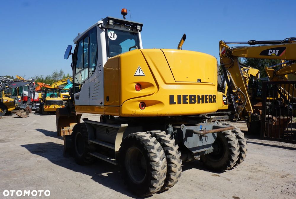 Liebherr A 910 - 6