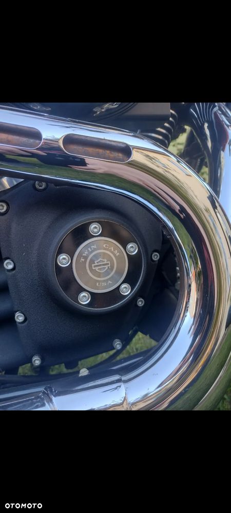 Harley-Davidson Dyna Fat Bob - 16