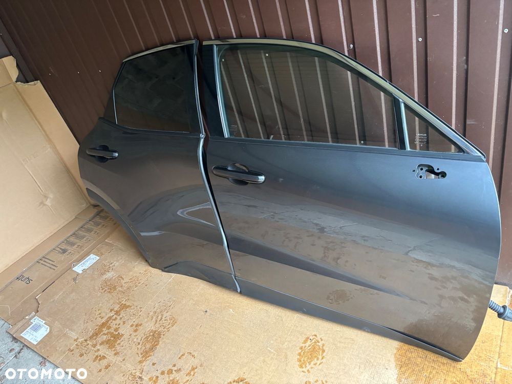 LEXUS LBX  DRZWI PRAWA STRONA  PRZÓD  TYŁ 1L1 - 1
