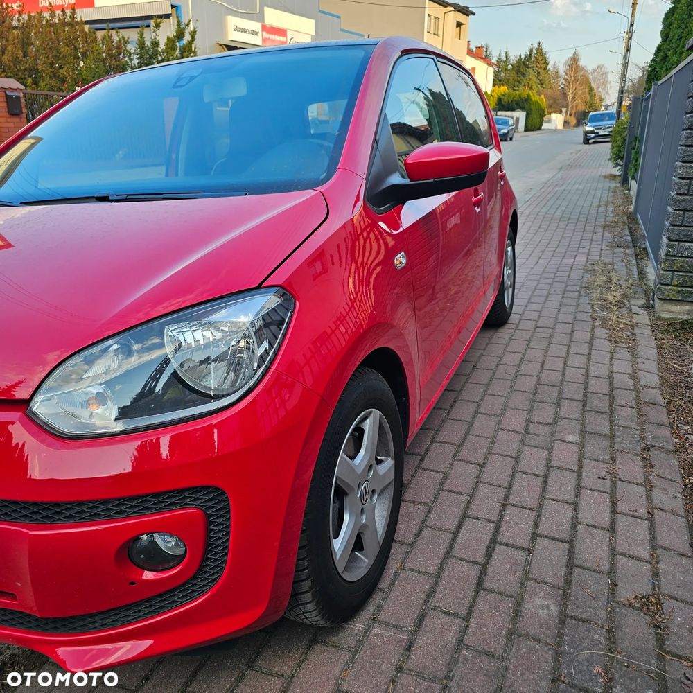 Volkswagen up! BlueMotion Technology colour fortana red - 1