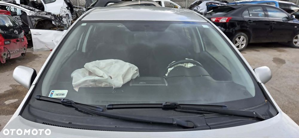 TOYOTA AURIS 1C0 błotnik prawy przód - 10