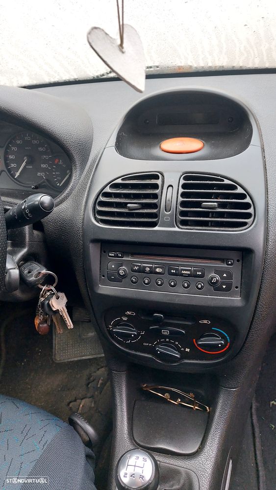 Peugeot 206 - 11
