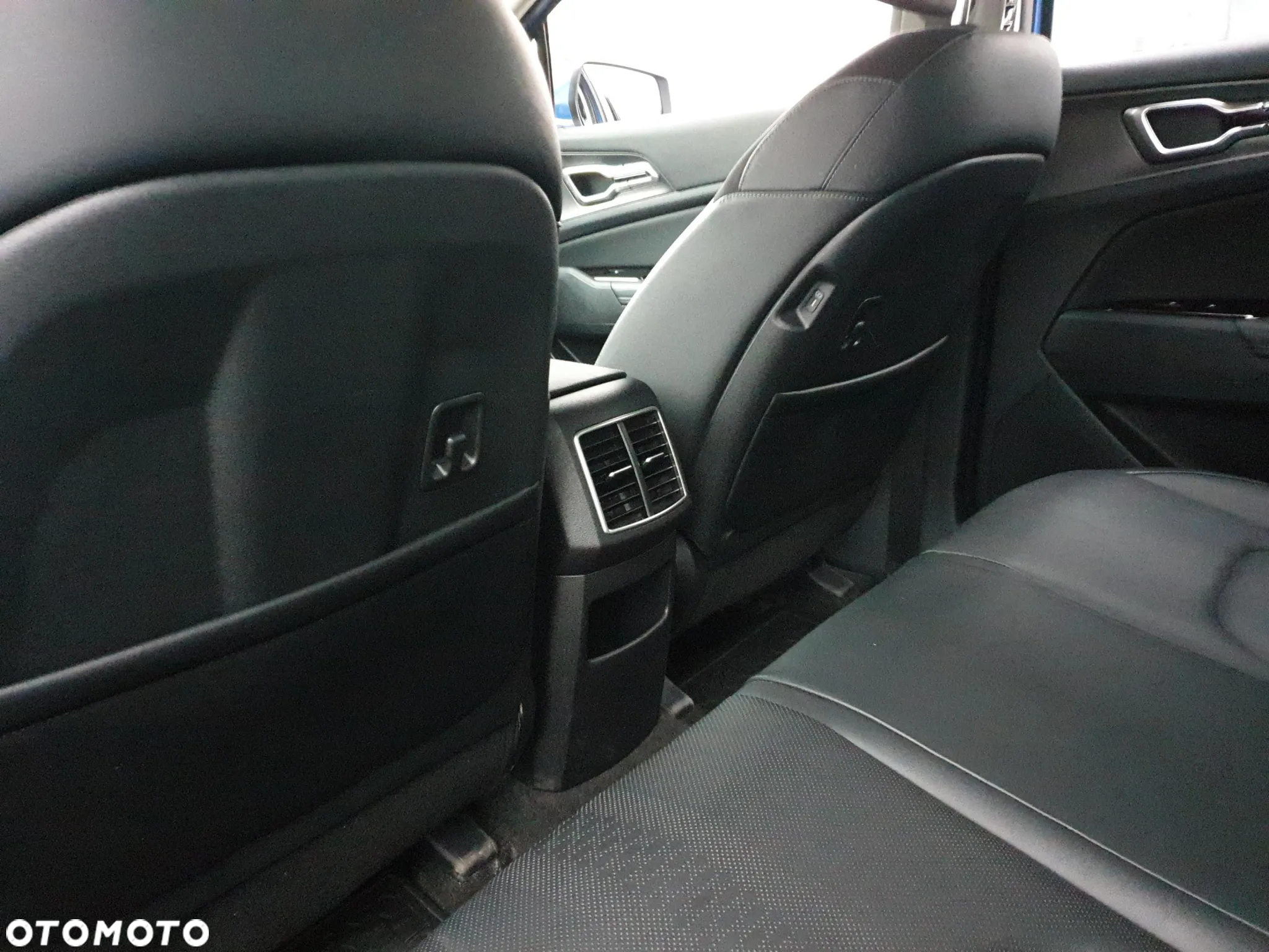 Kia Sportage 1.6 T-GDI HEV Business Line 2WD - 26