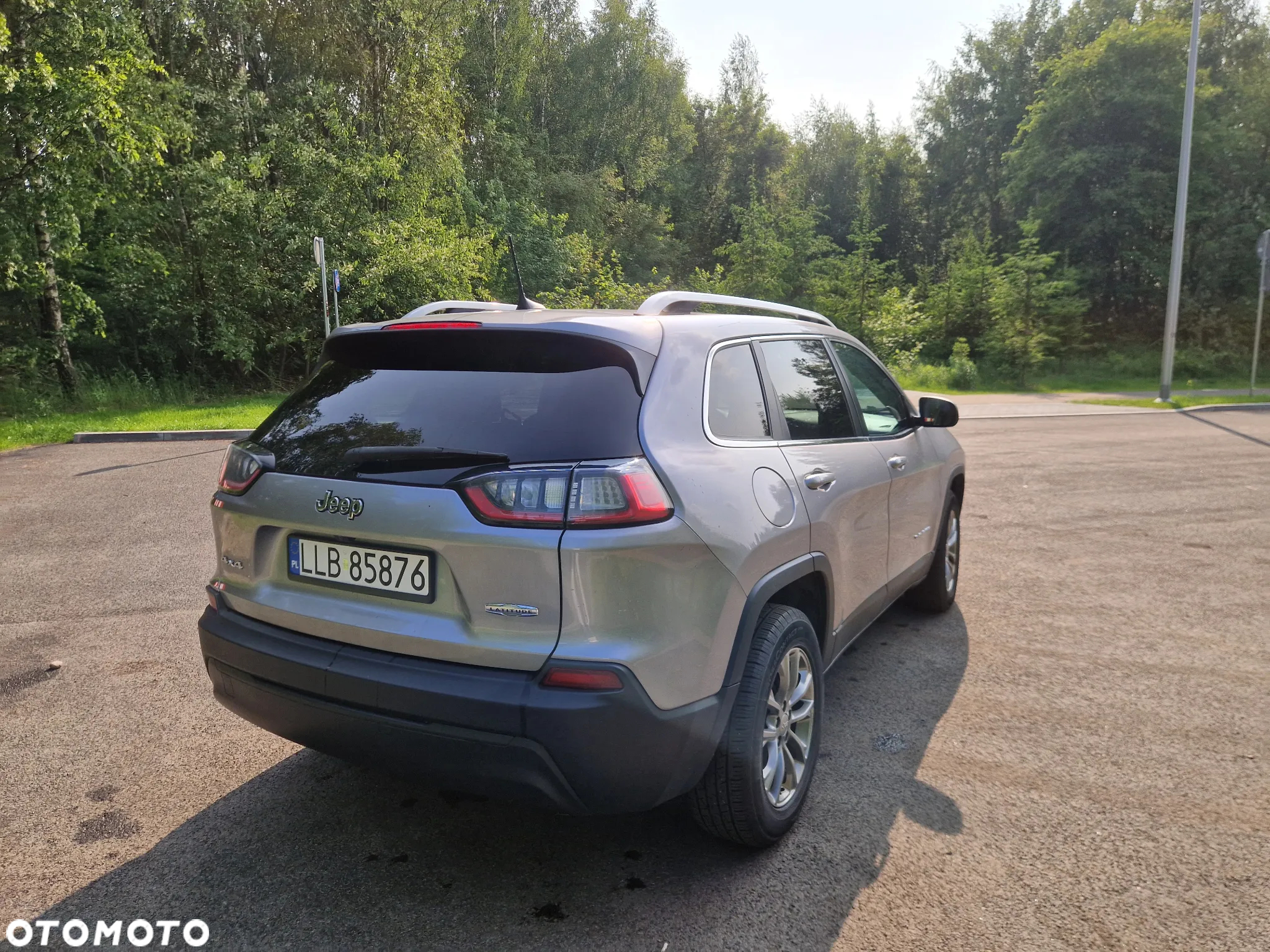Jeep Cherokee - 2