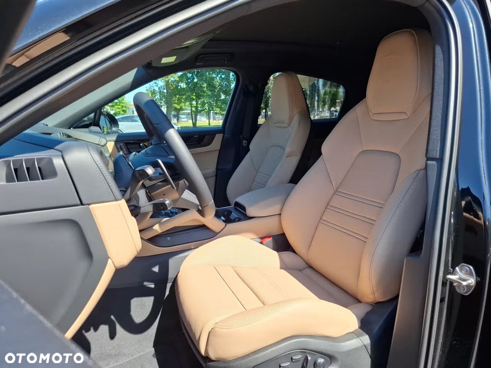 Porsche Cayenne E-Hybrid PHEV Black Edition - 8