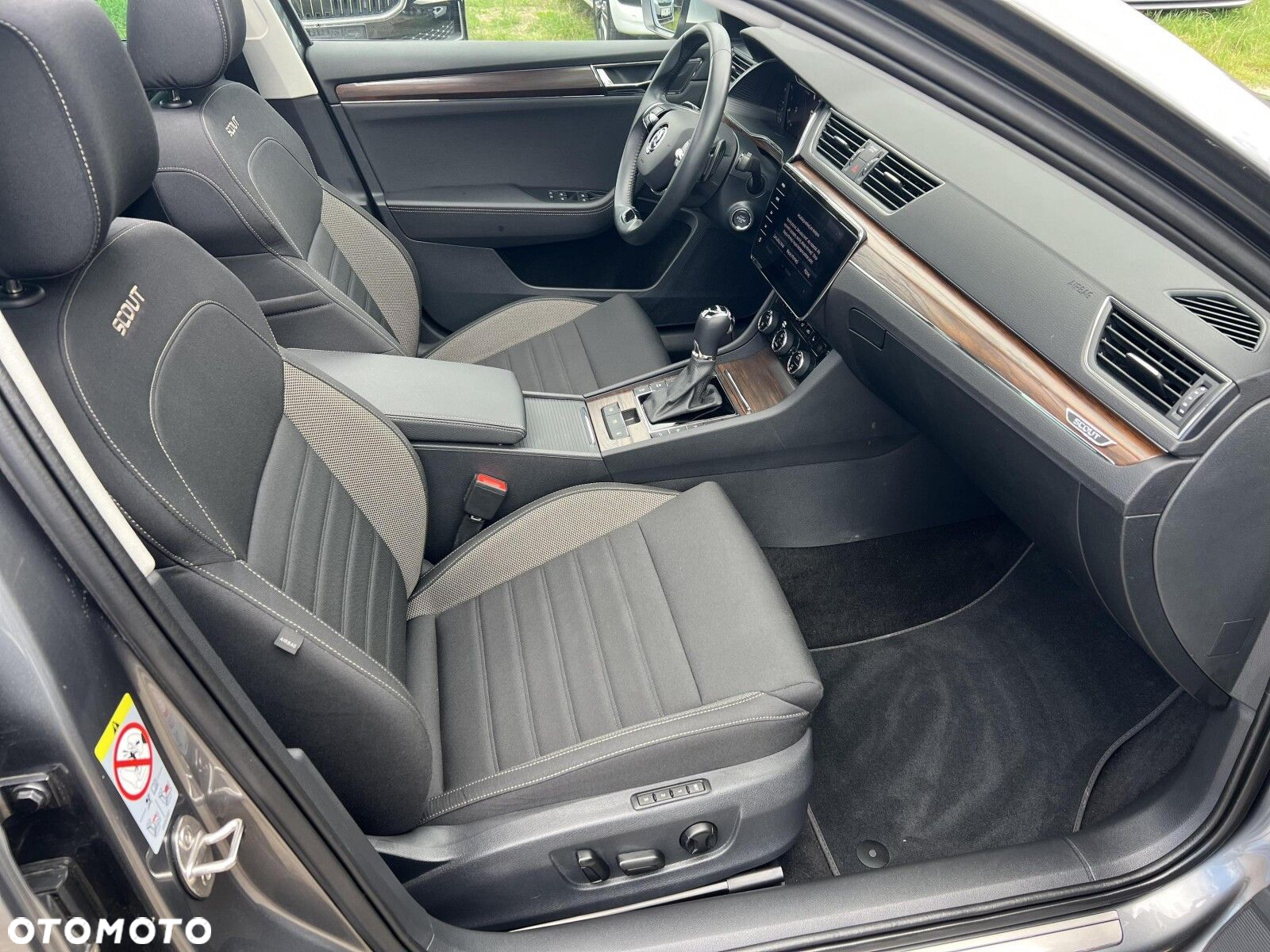 Skoda Superb 2.0 TDI SCR 4x4 Scout DSG - 17