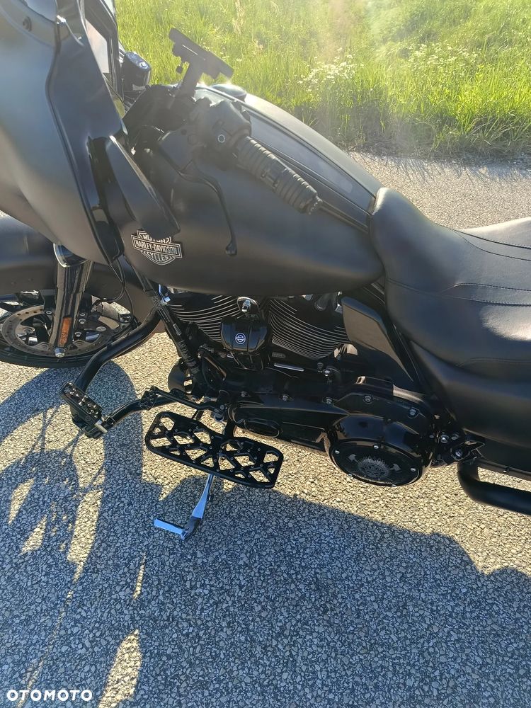 Harley-Davidson Touring Street Glide - 4