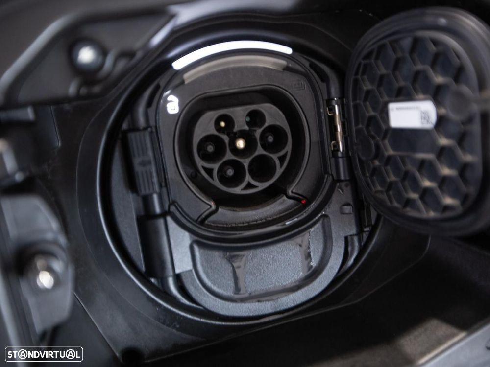 Mercedes-Benz A 250 e 8G-DCT Advanced Progressive - 27