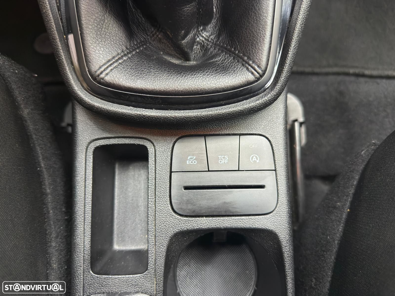 Ford Fiesta 1.0 EcoBoost Connected - 29