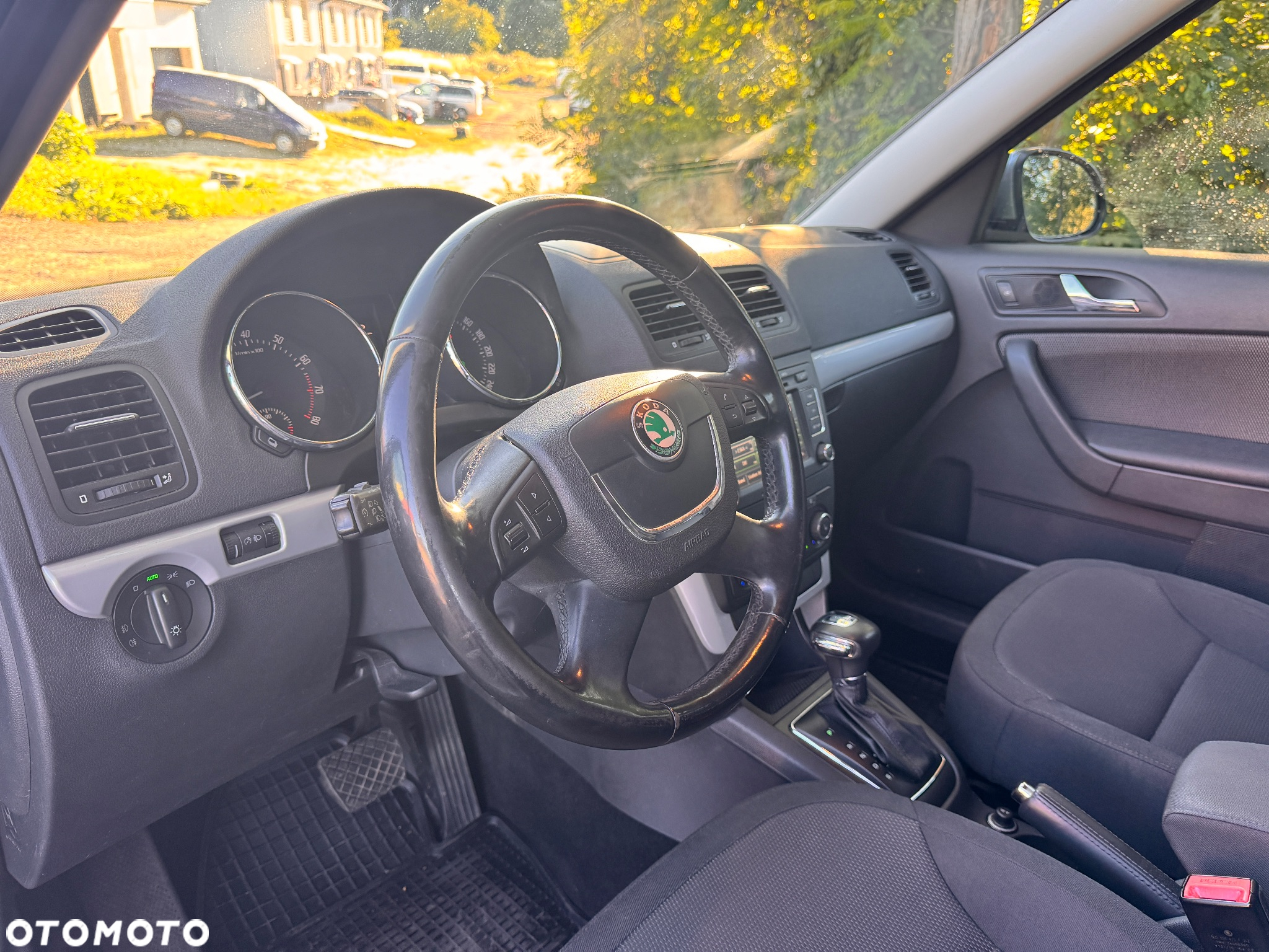 Skoda Yeti 1.2 TSI Ambition DSG - 8