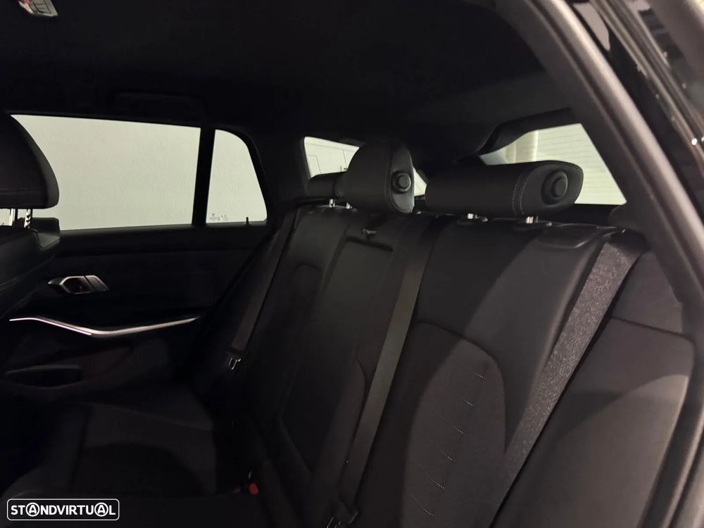 BMW 330 e Touring Pack M Auto - 13