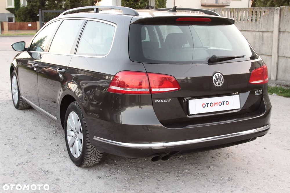 Volkswagen Passat 2.0 TDI Comfortline - 9