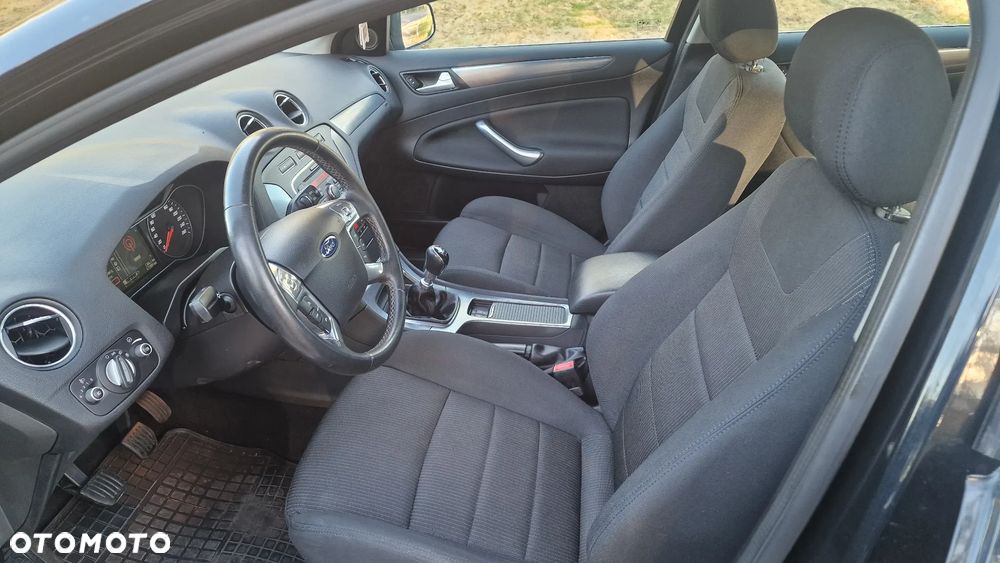 Ford Mondeo 2.0 TDCi Titanium X - 19