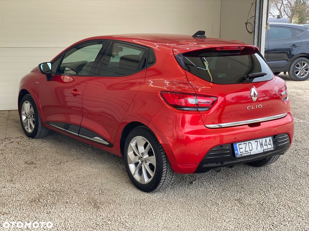 Renault Clio 1.2 16V Limited - 23