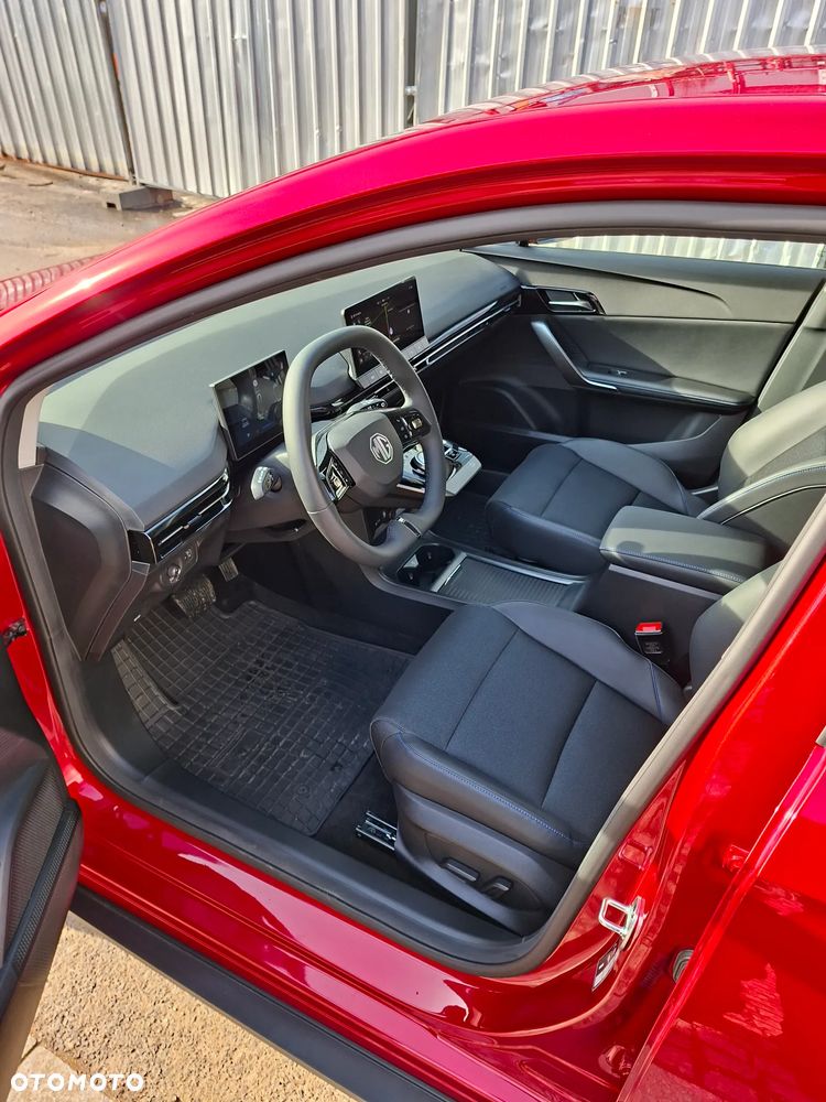 MG 4 Luxury 64 kWh - 9