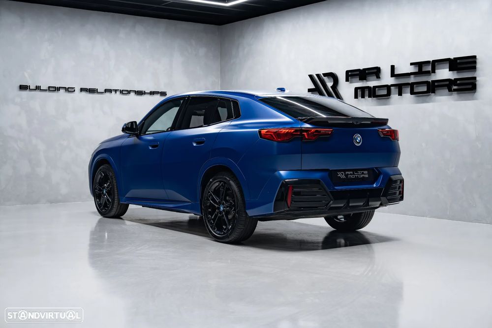 BMW iX2 eDrive20 Pack Desportivo M Pro - 9