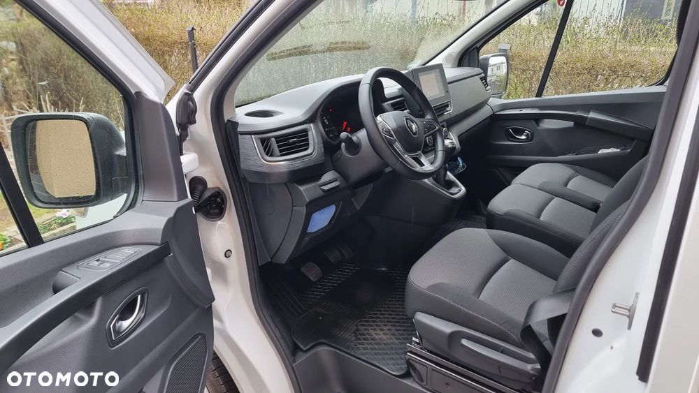 Renault Trafic - 12