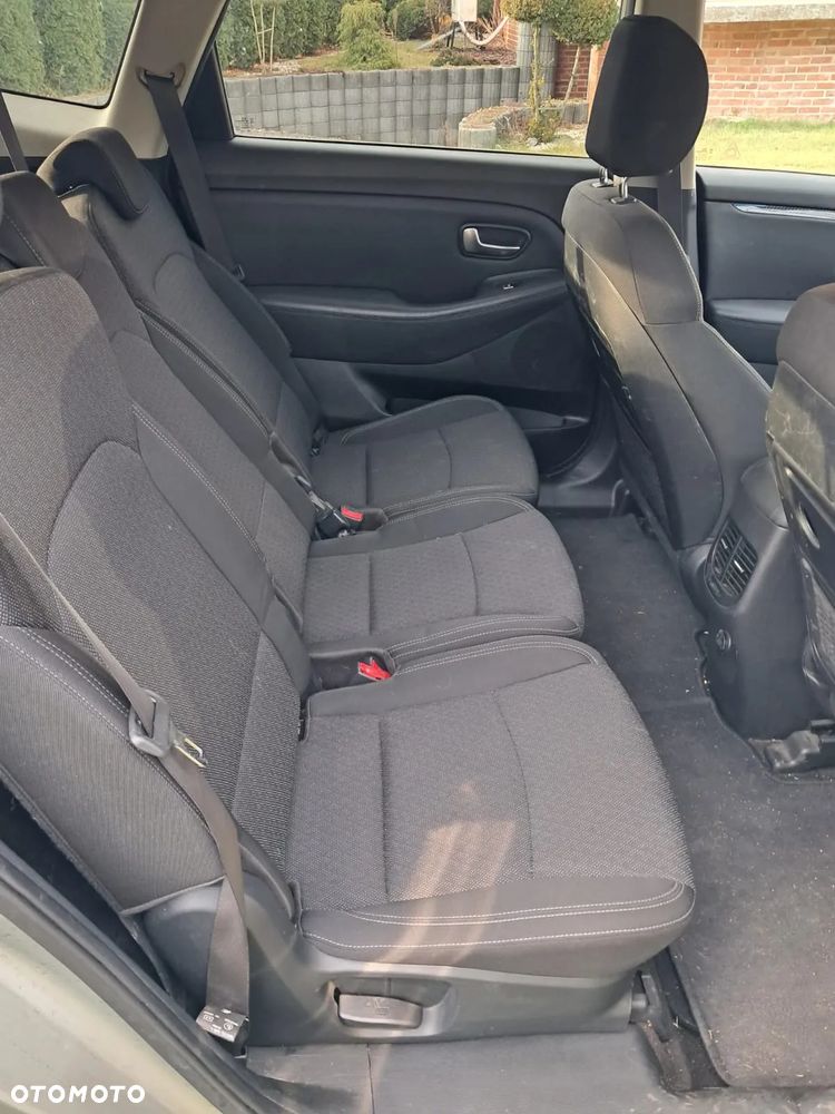 Kia Carens 1.7 CRDi 115 Dream Team Edition - 19