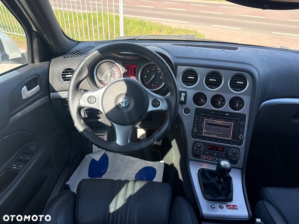 Alfa Romeo 159 2.4 JTDM 20V DPF Q4 ti - 12