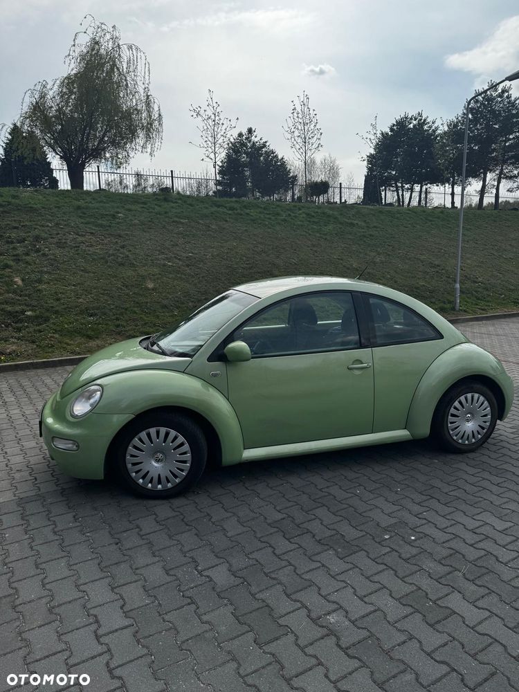 Volkswagen New Beetle - 4