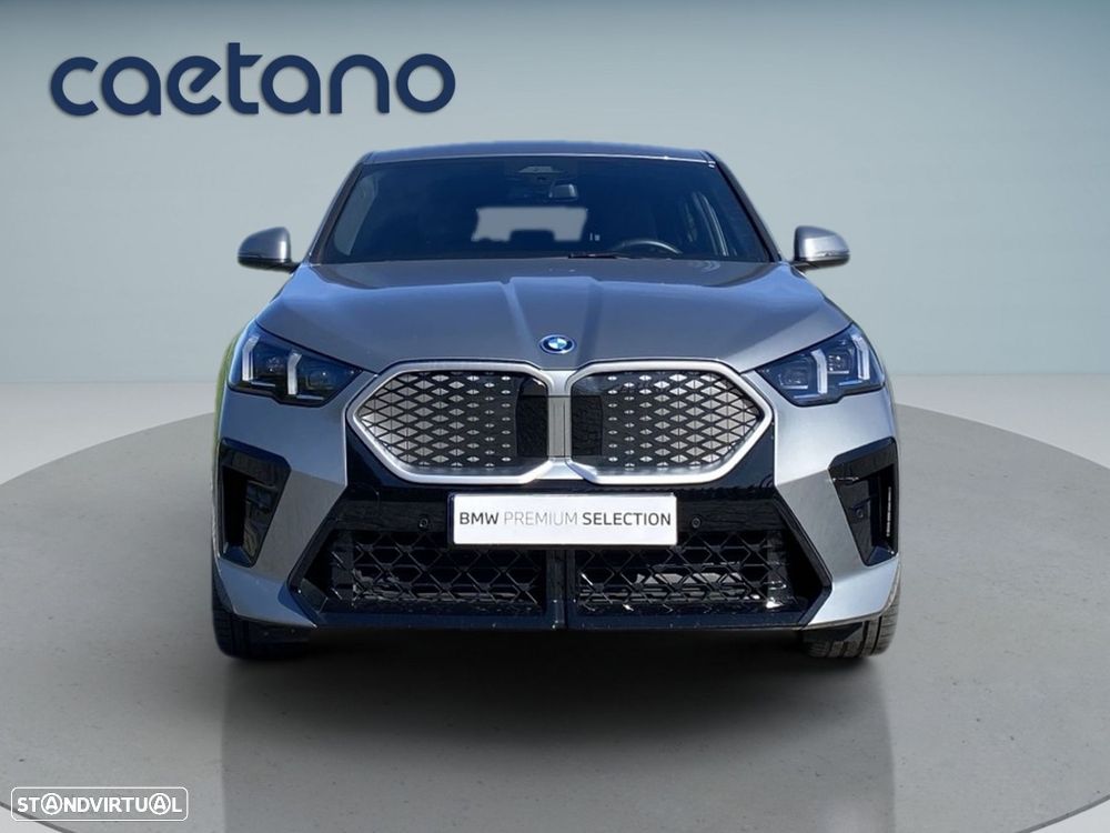 BMW iX2 eDrive20 Pack Desportivo M - 25